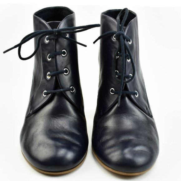 CHANEL: Navy Blue, Leather & "CC" Logo Ankle Boots - Picture 4 of 8